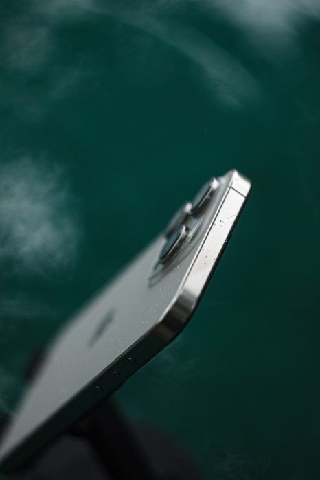 Продам свій iPhone 16 PRO MAX 256 e-sim  + AirPods 2 PRO