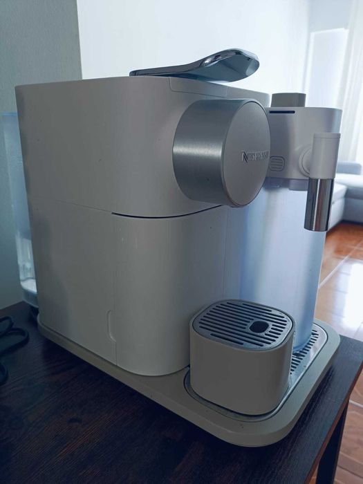 DeLonghi Gran Lattissima Fresh Vitality