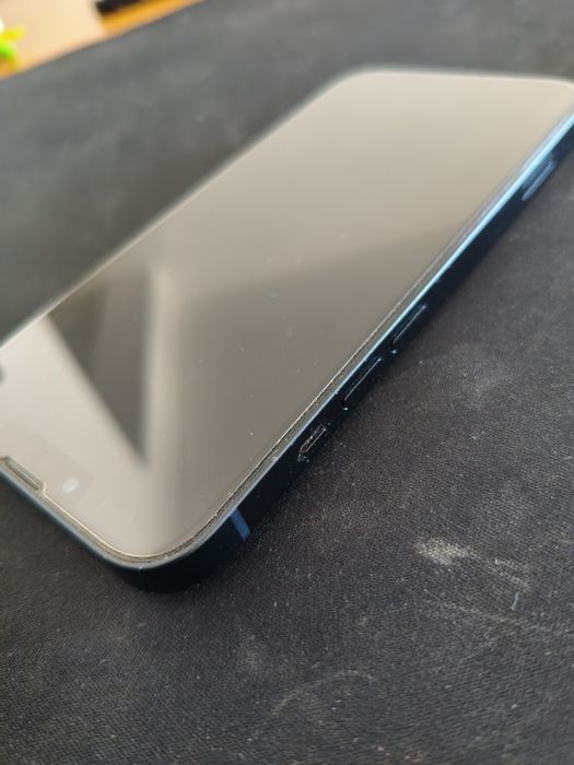 iPhone 13 consevado