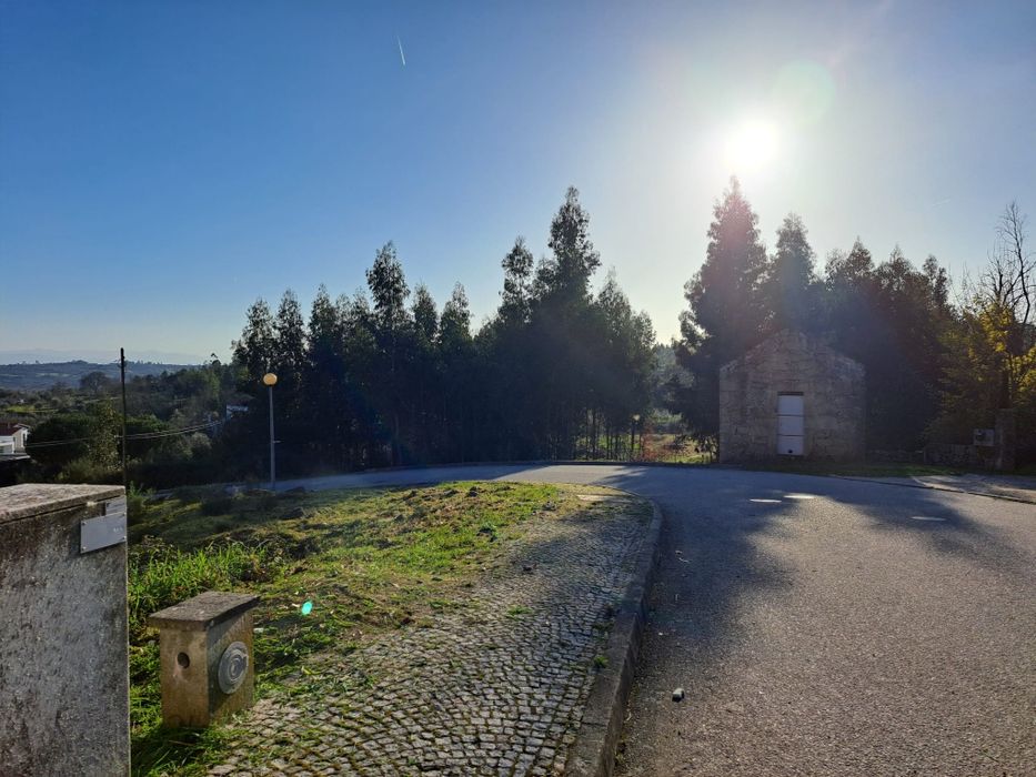 Lote com 500m2 - Mangualde