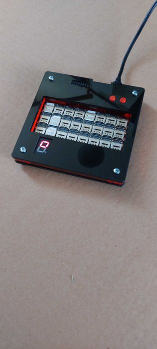 Телефон на 24 СИМ-карты