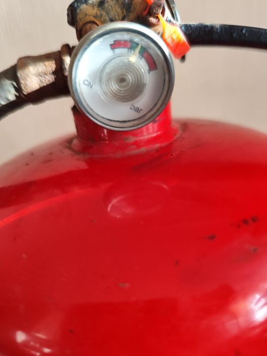 Вогнегасник порошковий