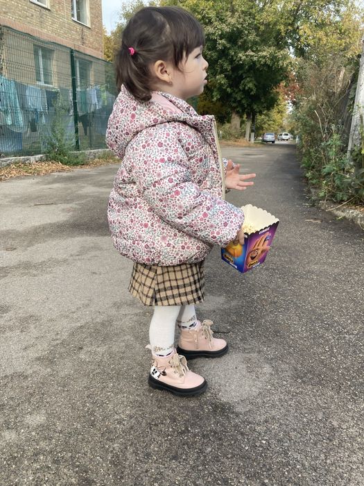 Красива демі курточка 86 розміру на 18 місяців