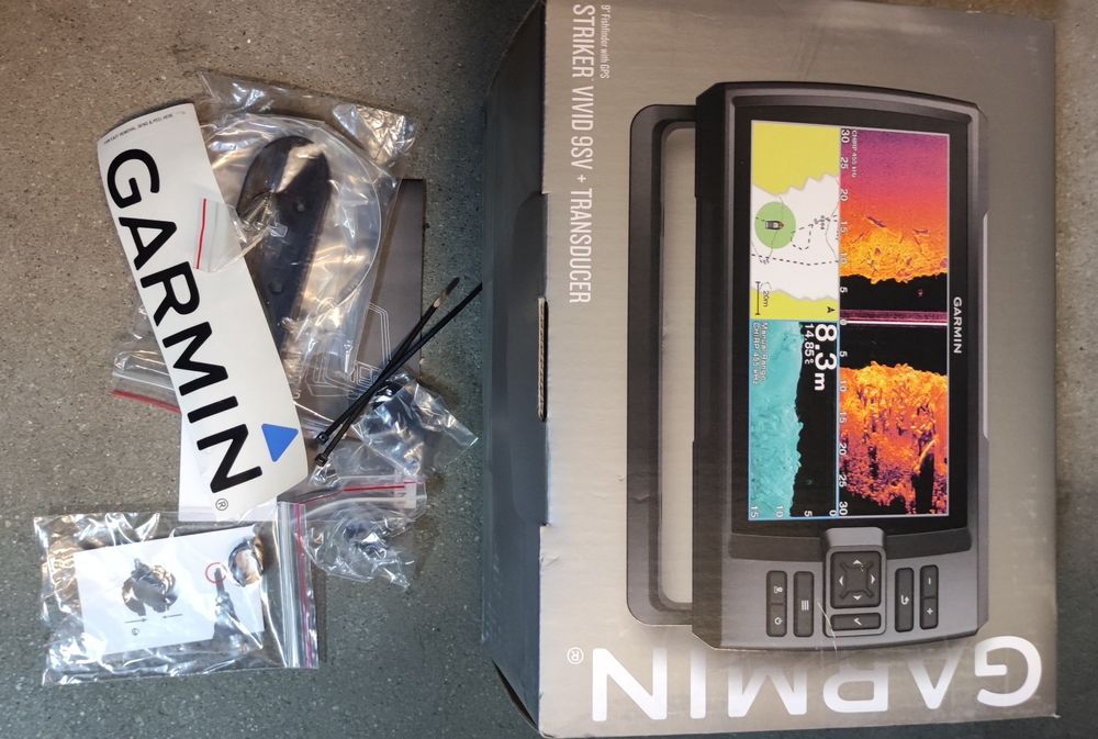 Echosonda Garmin Striker 9sv z przetwornikiem