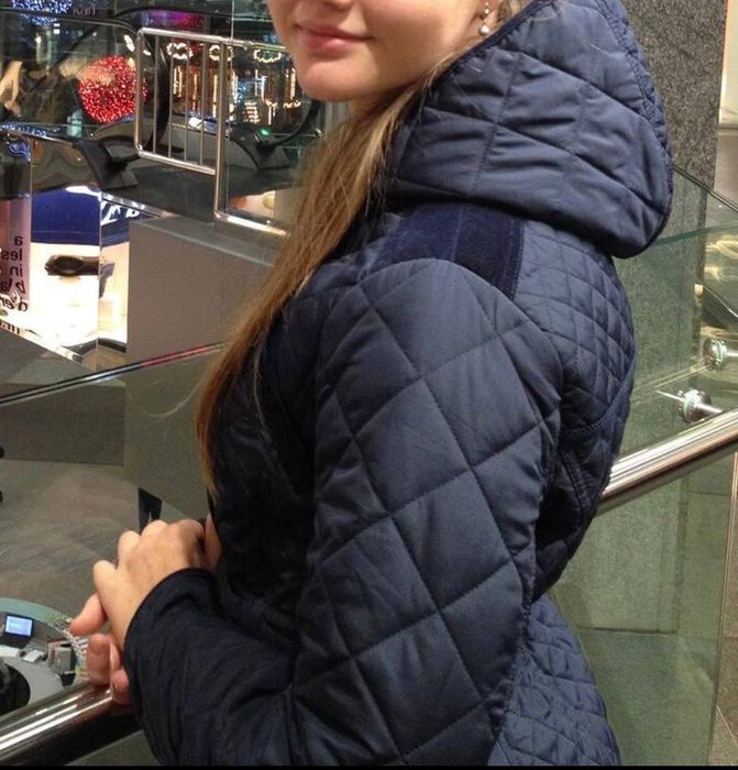 Next легкая стеганая куртка 15-16 лет для девочки