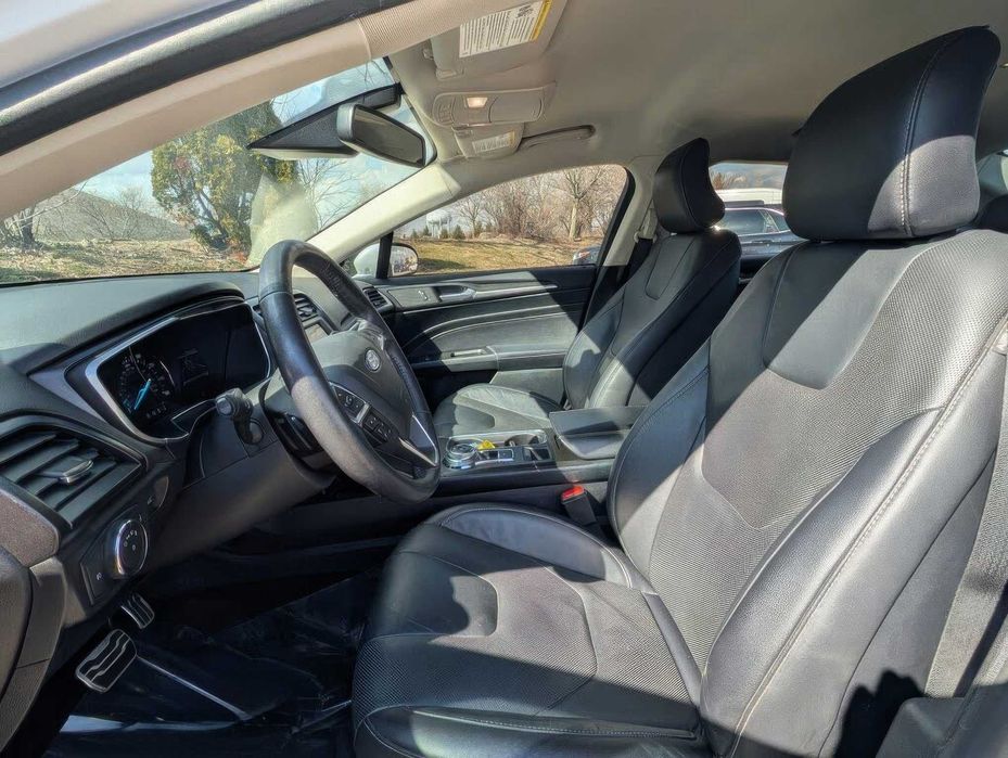 Ford Fusion Titanium      2018