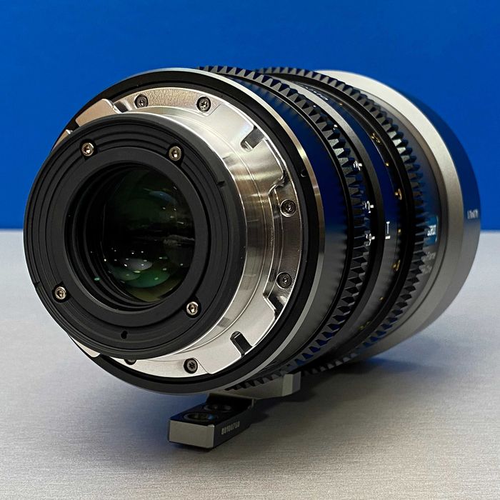 SIRUI IronStar 60mm T1.9 1.5X Anamorphic | PL-Mount | Canon EF | NOVA