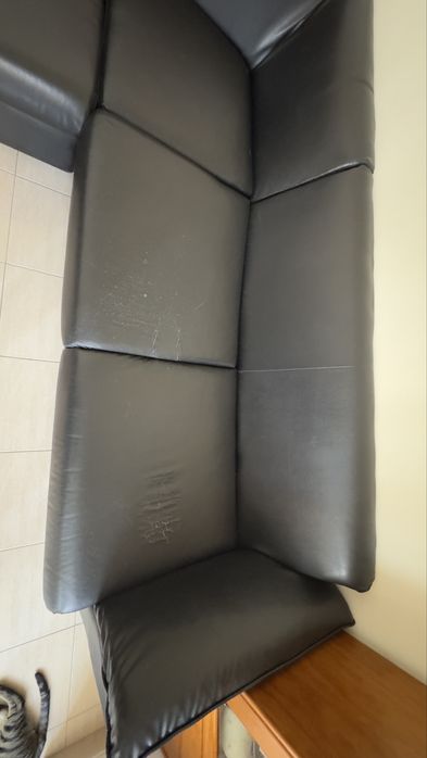 Sofá preto modoluar de canto