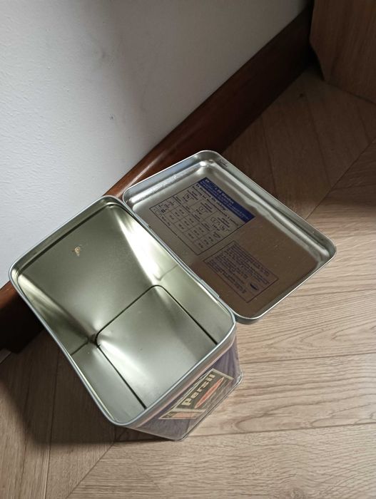 Puszka metalowa na proszek do prania kapsułki Persil w stylu Vintage