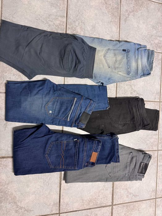 Lote de roupa e calçado