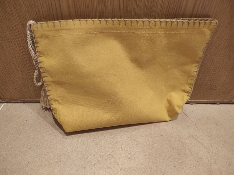 Bolsa amarela para documentos