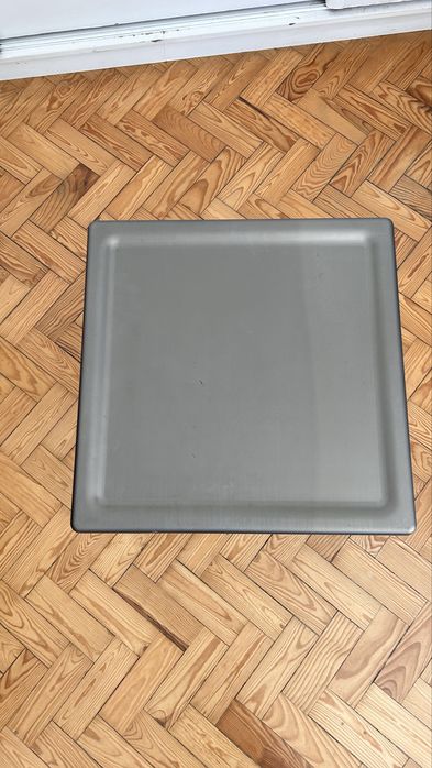 Mesa apoio metal com arrumação