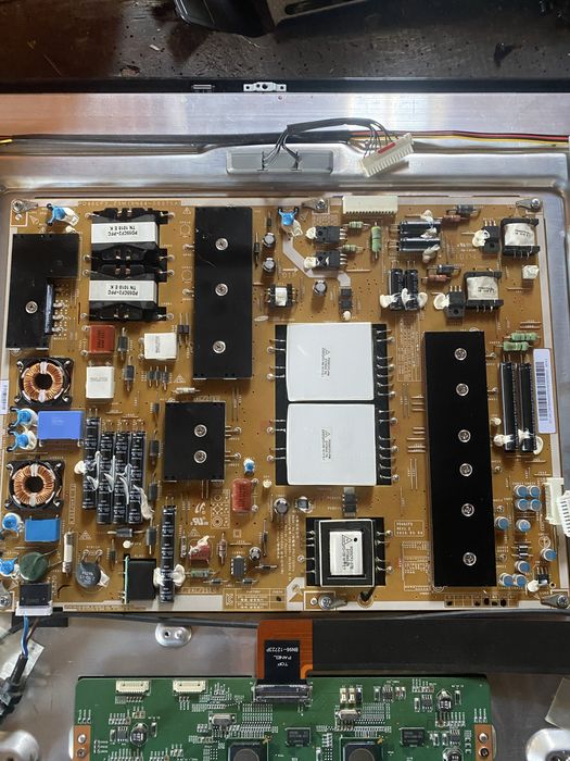 TV Samsung UE40C7000 para Peças