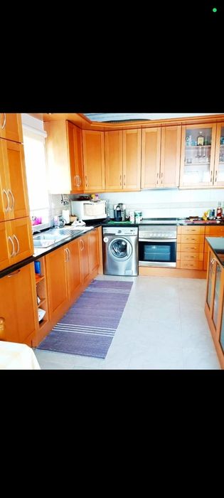 Quarto Disponível Charneca da Caparica