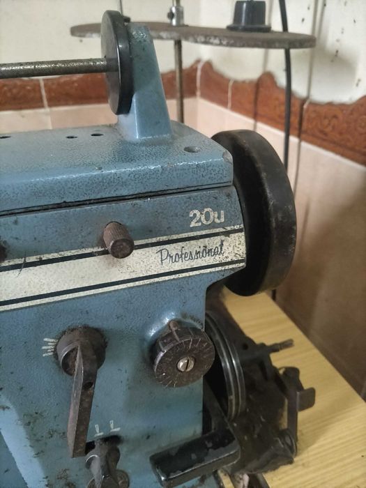 Máquina de costura Singer 20u Profissional