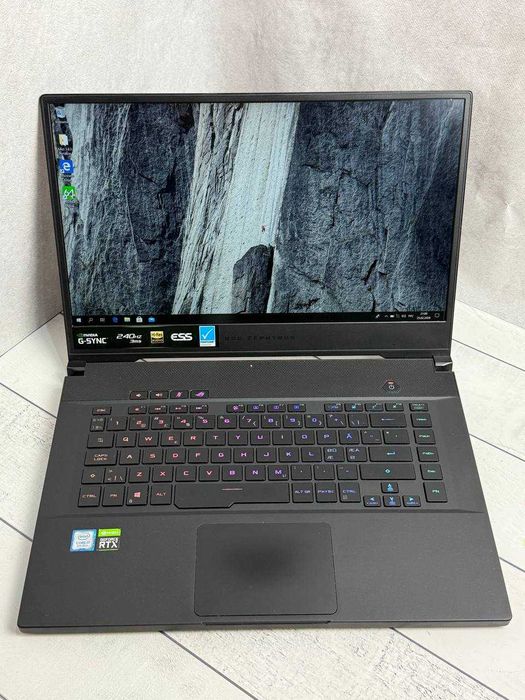 Asus ROG Zephyrus S GX502 i7-9750H 16ram RTX 2070 ssd 512 240Hz