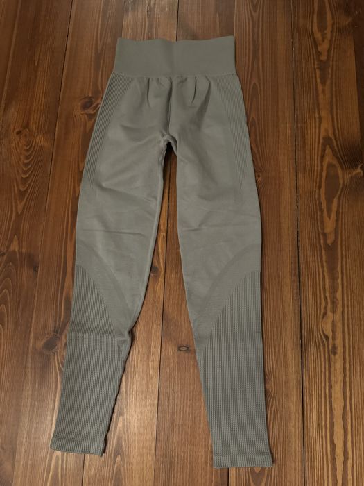 Legginsy, H&M, rozmiar S na materiale, kolor zgniłozielony