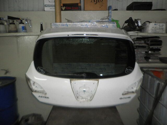 Porta / tampa da mala OPEL Astra J