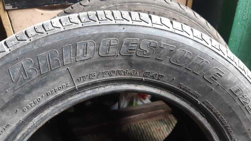 шина Bridgestone б/у 175 70 14
