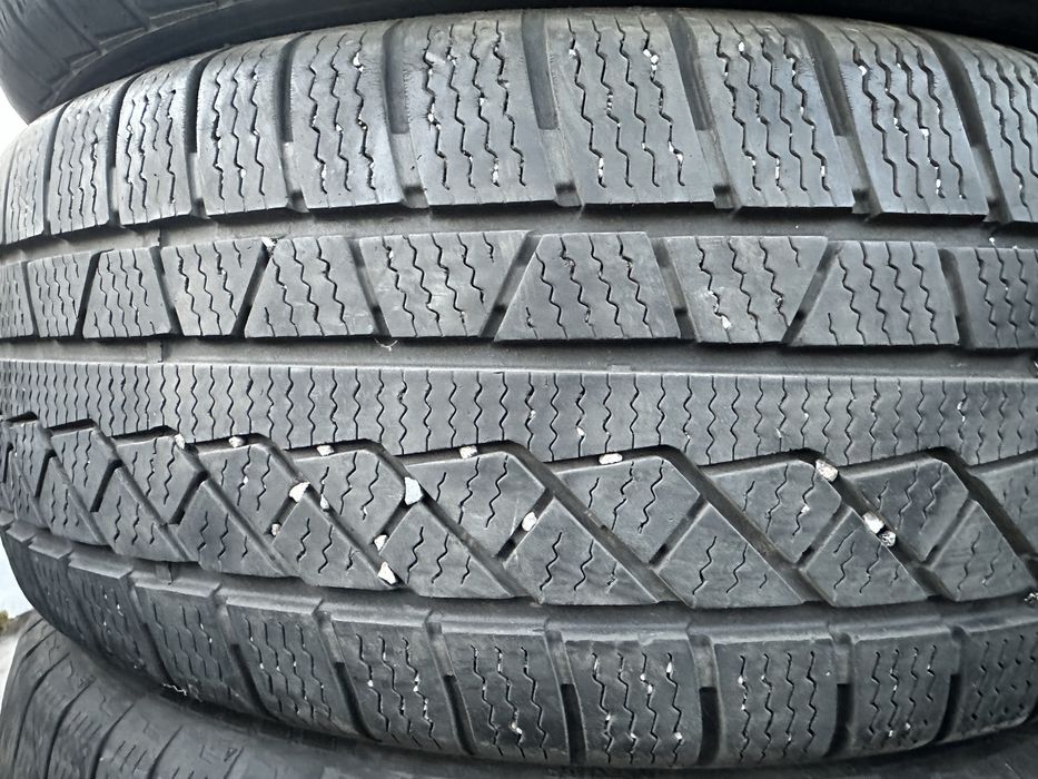 Шини 235 50 19 103V Starmaxx Winter W870 комплект
