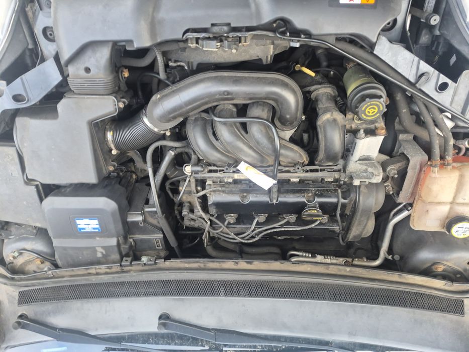 Focus lift 1,6 benzyna 2010r