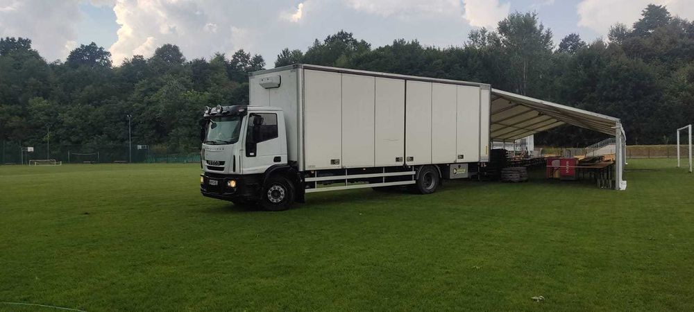 Truck Rental / Wynajem ciężarówek z windą