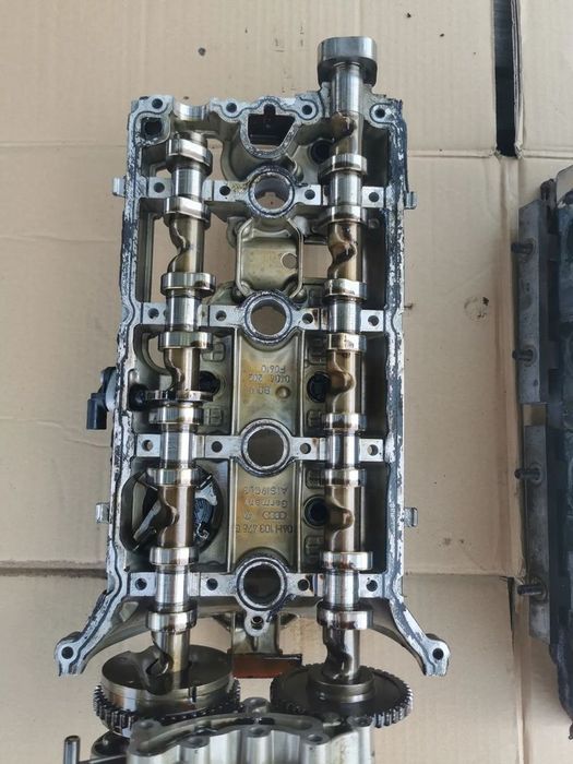 Głowica wałki Audi A4 A5 A6 Q5 1.8 2.0 TSi 06H103373K