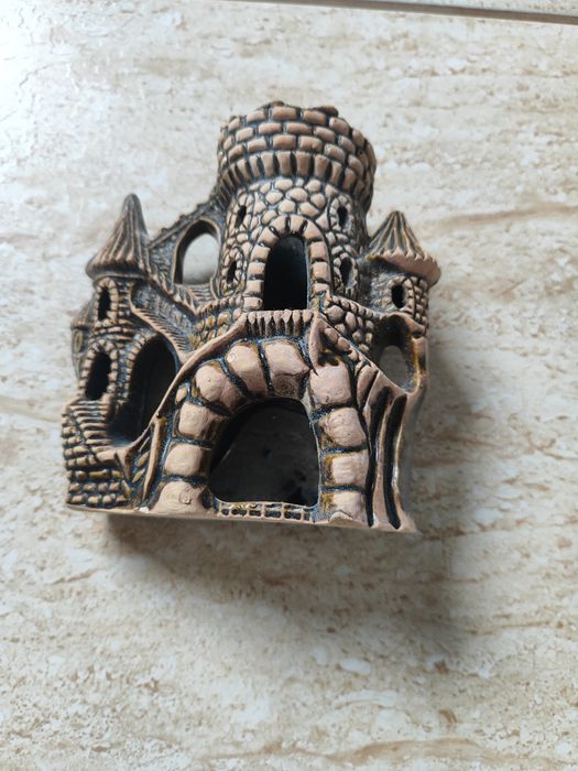 Akwarium z akcesoriami