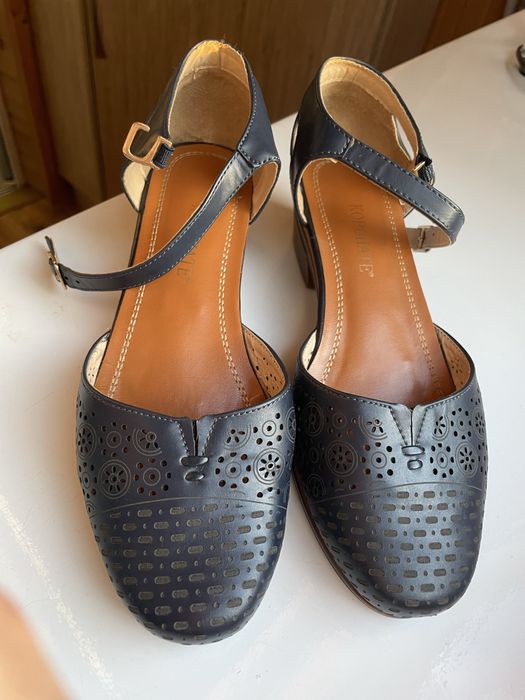 Жіночі босоніжки