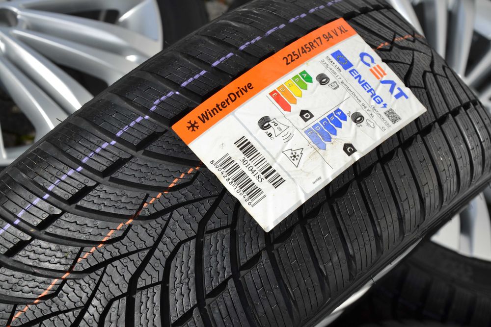 Koła Skoda Octavia 2,3 Opony Zimowe 225/45R17 Nowe 2025