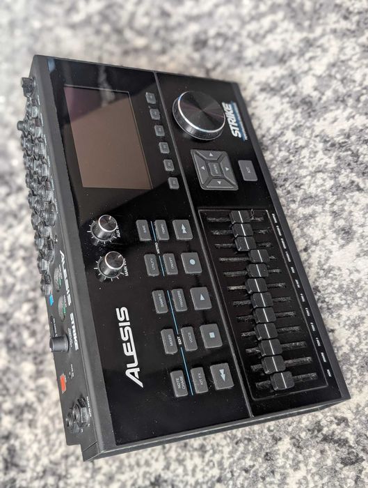 Барабанний модуль Alesis Strike Drum Module