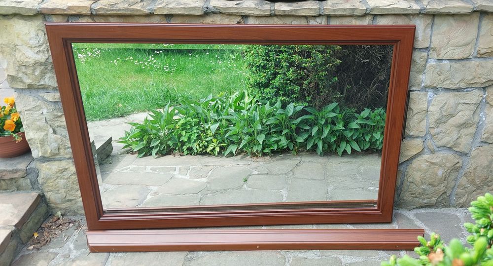 Lustro Black Red White Stylius