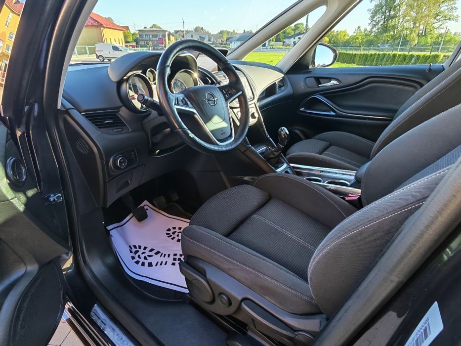 Opel Zafira 2.0_navi_led_xenon_alu_7 os. _kamera_z Niemiec
