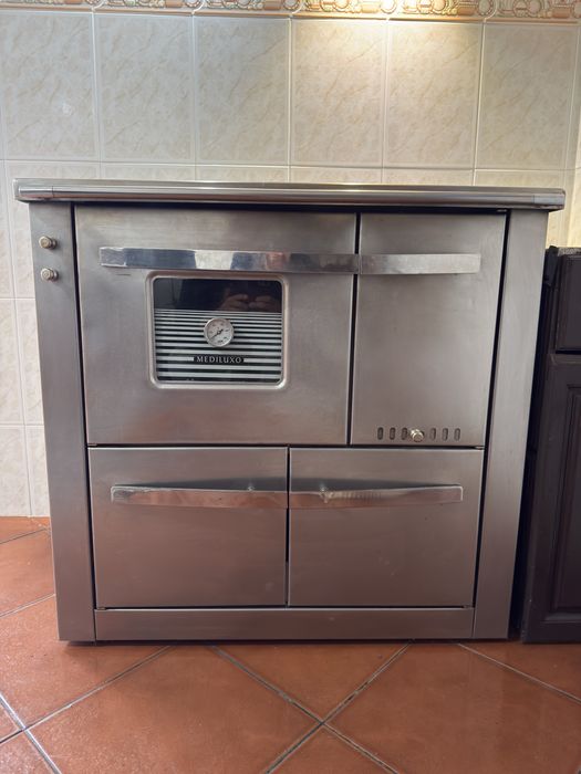 Fogão lenha com chapéu de chaminé INOX