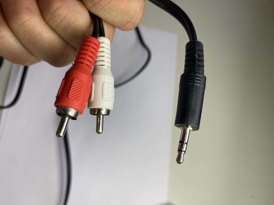 Kabel Audio Mini Jack 3.5mm - 2x RCA Cinch