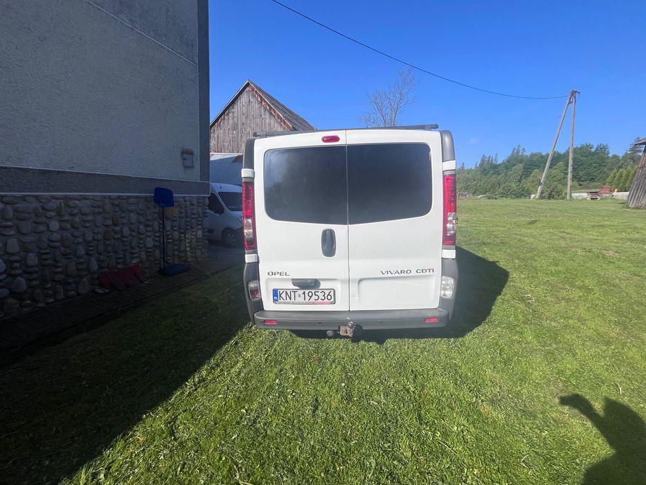 Opel vivaro 2.0 2011 rok