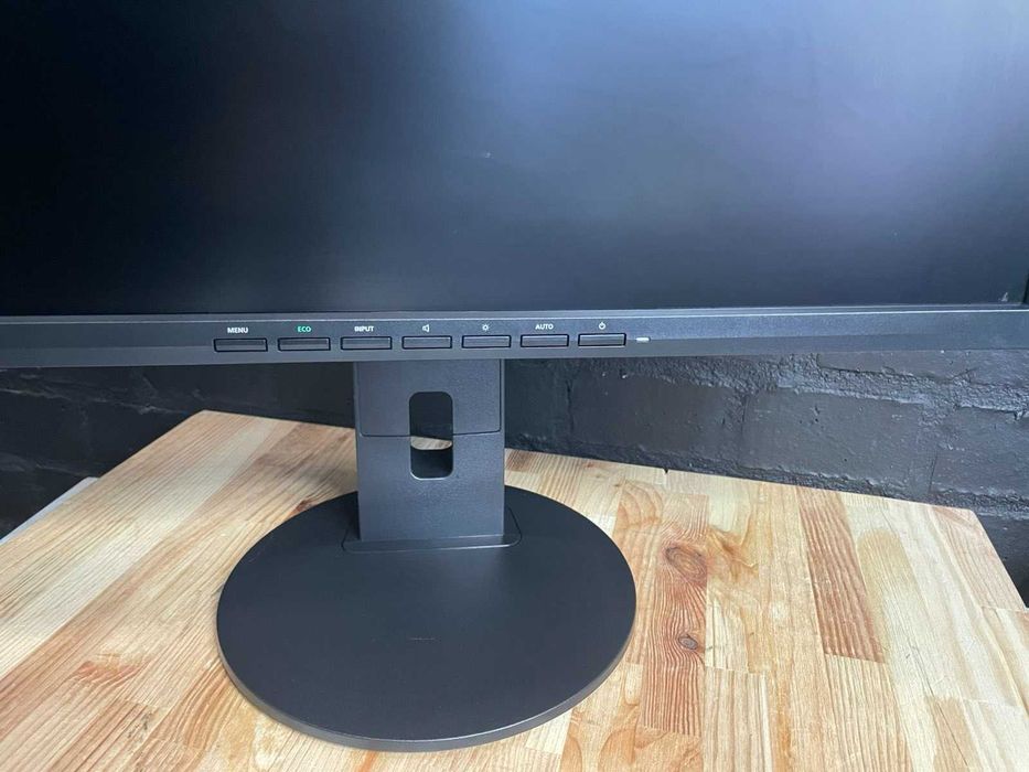 Fujitsu 24 дюйми B24 8 TS Pro для роботи є кількість