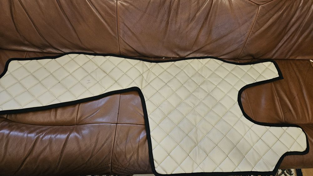 Conjunto de tapetes capa de tablier e mesa SCANIA R STREAMLINE