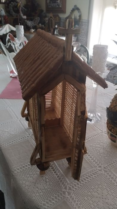 Espigueiro em madeira artesanato