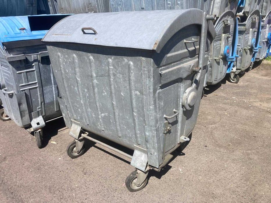 Używane pojemniki na odpady 1100l niemieckie kosze na śmieci ocynk