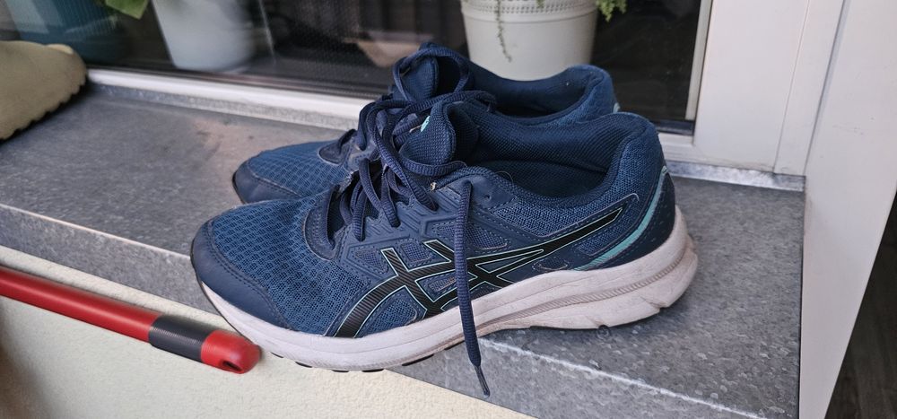 Asics buty sportowe rozmiar 40 wkładka 25,25cm używane