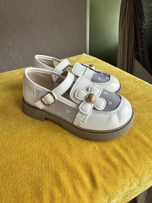 Туфлі для дівчинки  28 р