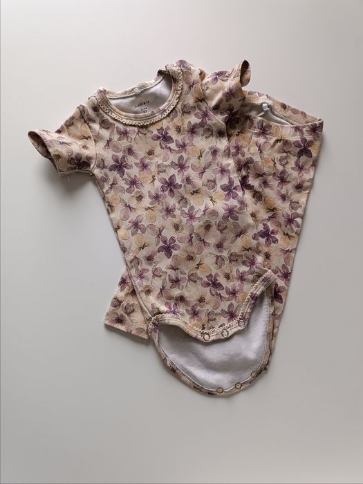 Body + Legginsy Name It
Body na krótki rękaw+ Legginsy
Bawełna 57% +