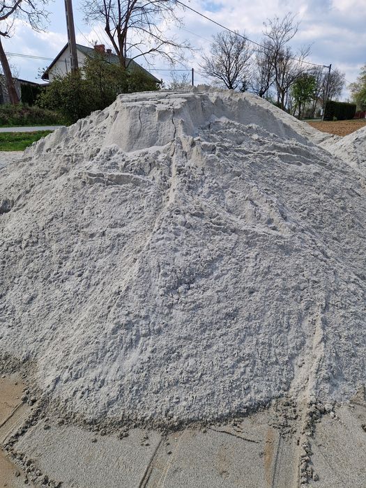 Piasek, kamień, grysy, materiały sypkie, transport