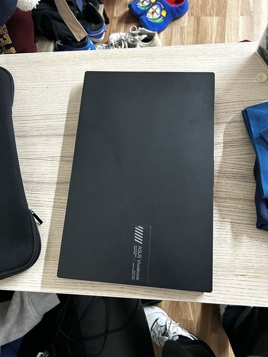 Portátil Asus Vivobook 15 (16GB RAM/ 512GB SSD) - Ryzen 5 7520U