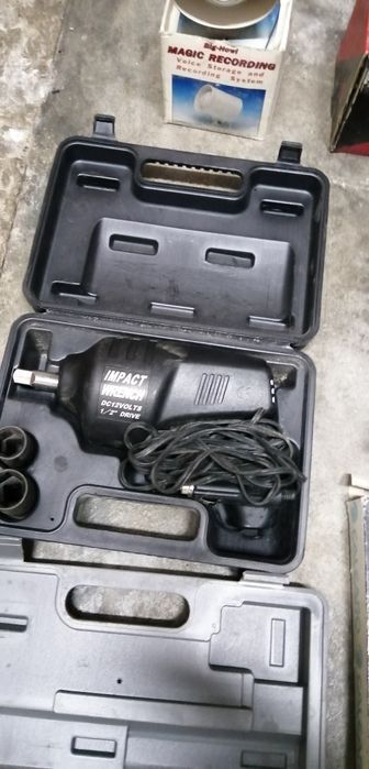 Vários materiais /ferramentas425698680331970562