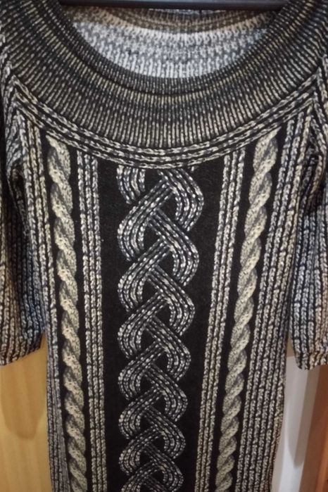 Vestido malha outono/inverno com padrão Berskha/Como Novo(com portes)