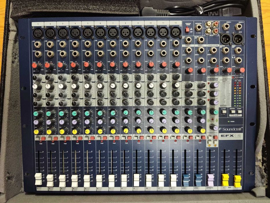 Mesa de Mistura Analógica Soundcraft EFX12 – Excelente Estado
