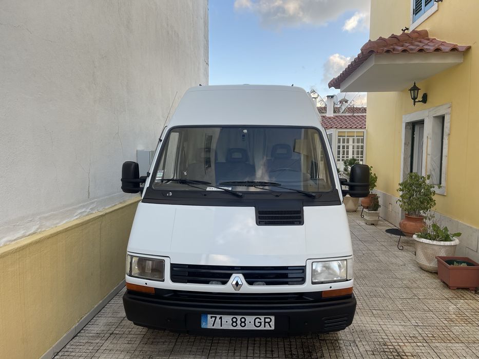 RENAULT TRAFIC 2500CC