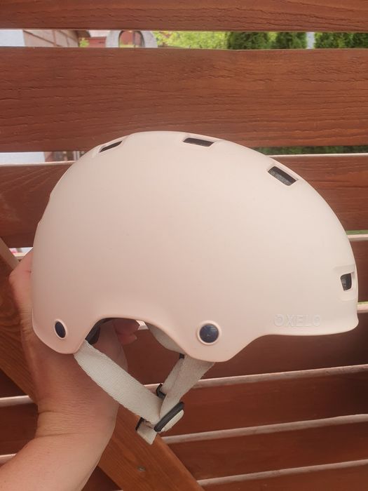 Kask firmy oxelo decathlon